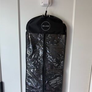 wennalife 18” highlighted Dirty Blonde Extensions & Black Bellami Bag